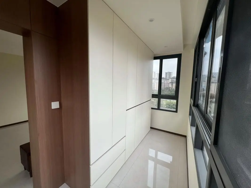 天長市銘軒家俱有限公司：全屋家具定制領(lǐng)域?qū)嵙χx，全屋家居定制/全屋定制衣柜/兔寶寶全屋定制/全屋定制板材一站式服務