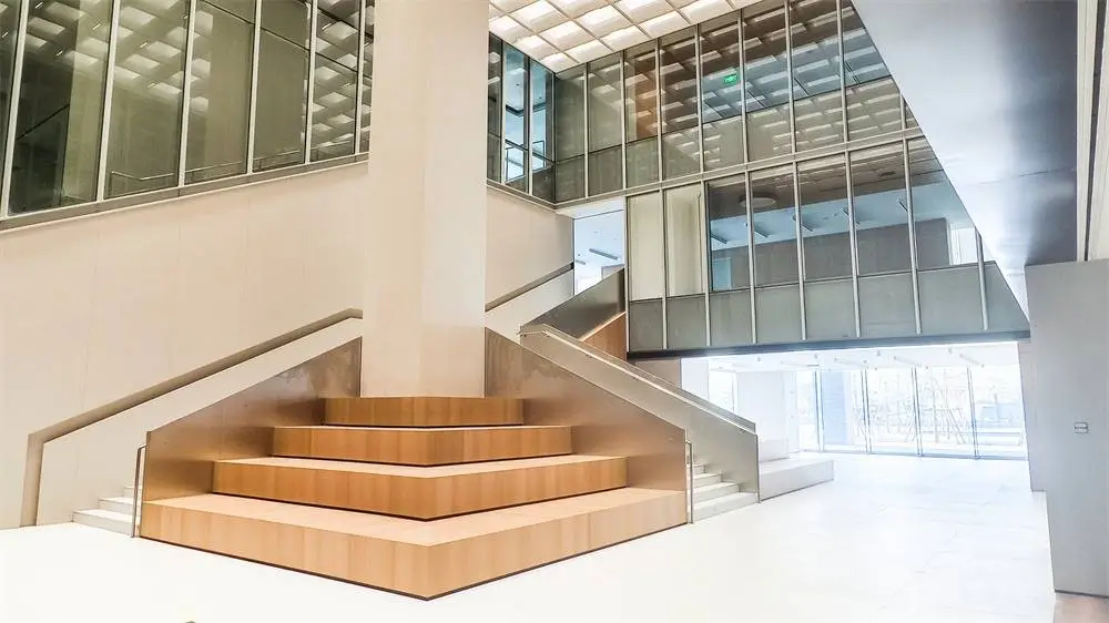 精一股份在佛山，辦公家具細(xì)節(jié)控