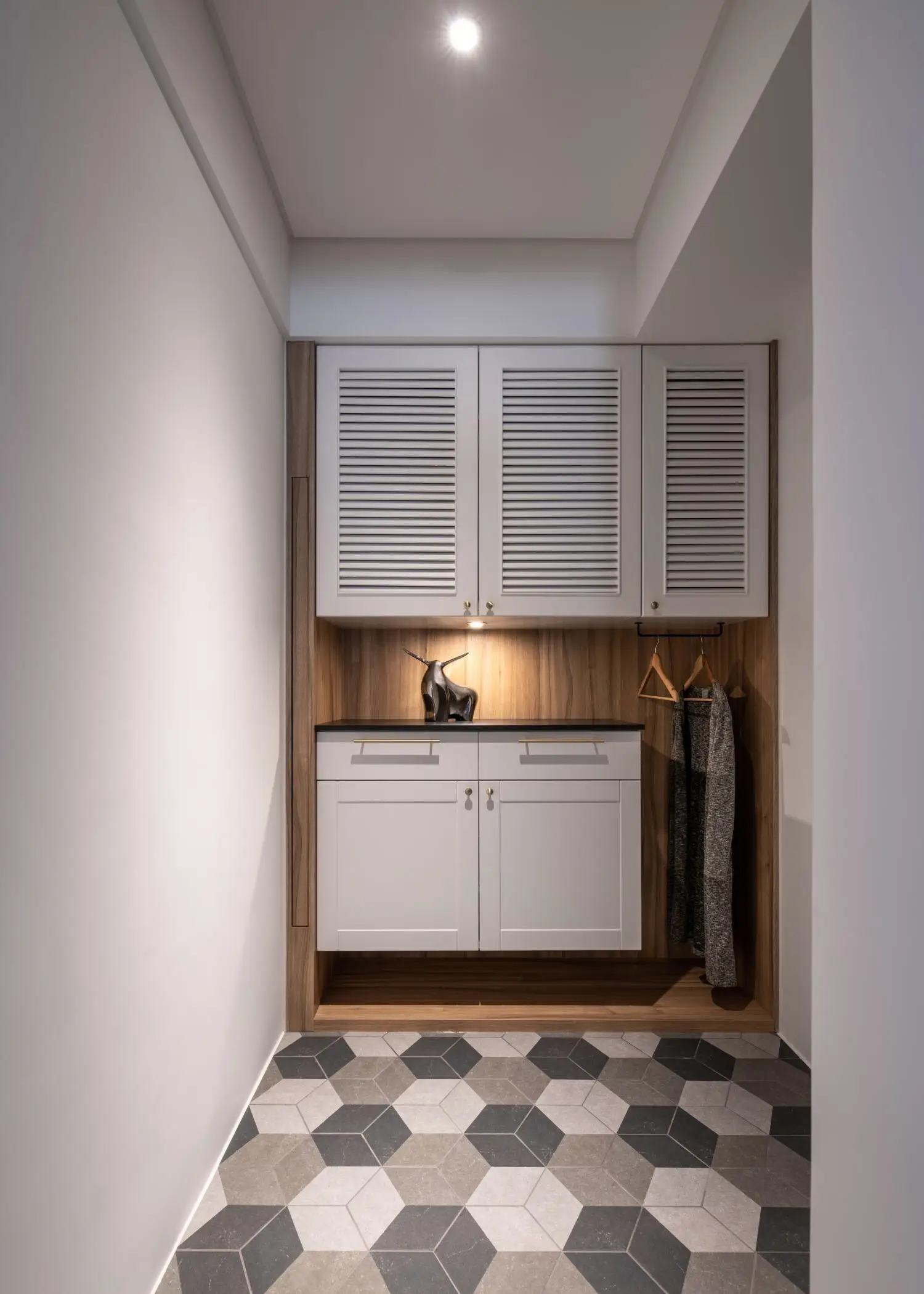 靠譜的衣帽間定制供應(yīng)商推薦：正時(shí)家具全屋定制